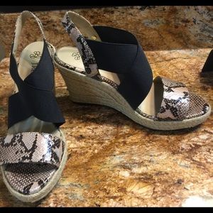 Boutique wedge sandals Sz 8